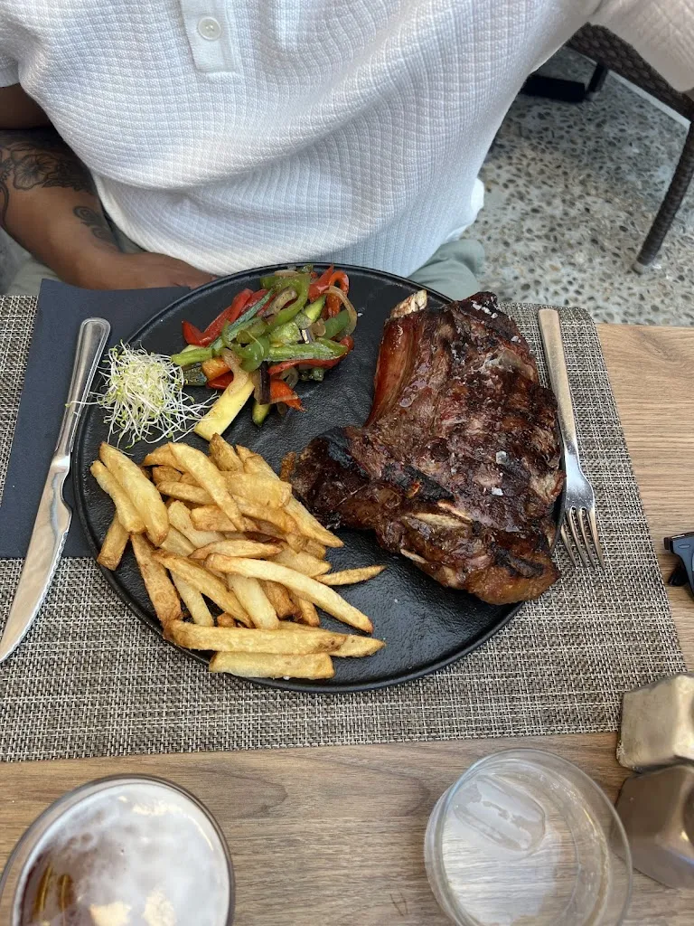 Sophie Gray_Sa Taverna_Alcúdia_review