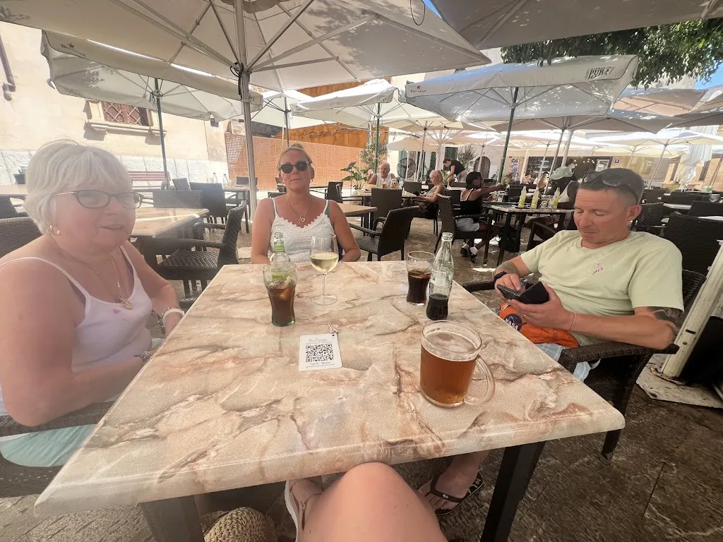 Leah Beckett_Sa Caseta_Alcúdia_review