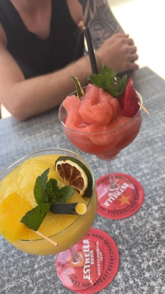 Rebecca Hollands_Taylor's Cocktail & Restaurant_Calvià_review