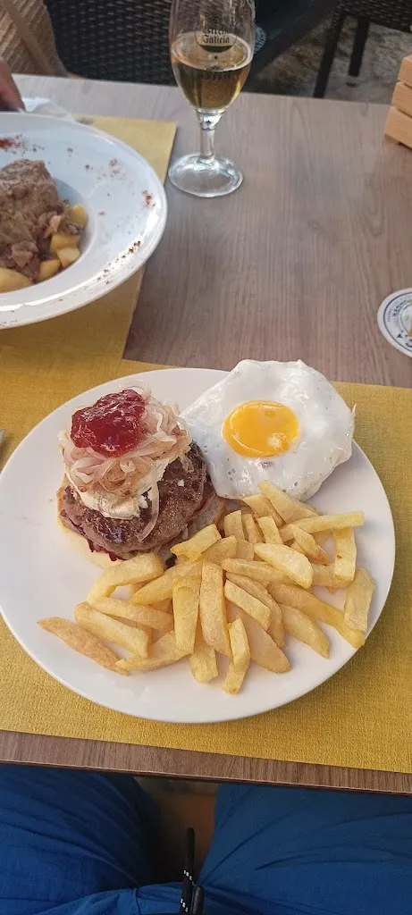 Stephen Dennis_Sa Somera_Andratx_review