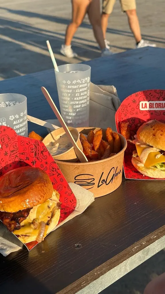 Chloe Kate Doran_La Gloria_Callosa de Segura_review