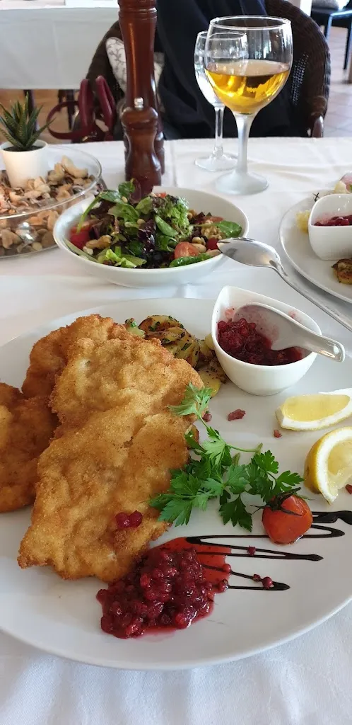 Menu_THE HIDDEN KITCHEN is now Emma‘s in the Harbor of Port Andratx_Andratx_immagine_1