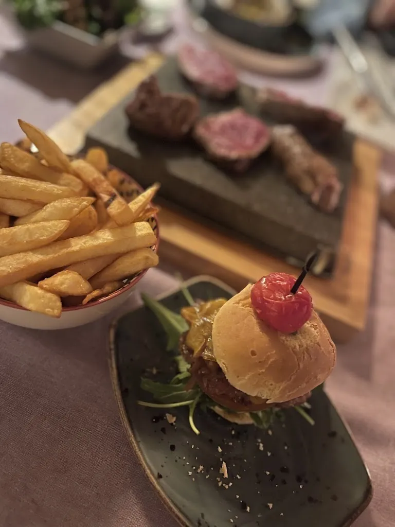 Menu_THE HIDDEN KITCHEN is now Emma‘s in the Harbor of Port Andratx_Andratx_immagine_7