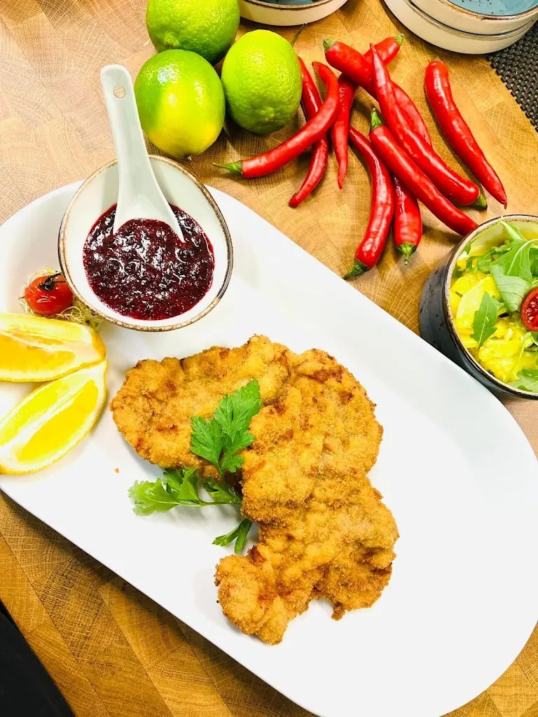 THE HIDDEN KITCHEN is now Emma‘s in the Harbor of Port Andratx_Andratx_slider_image_2