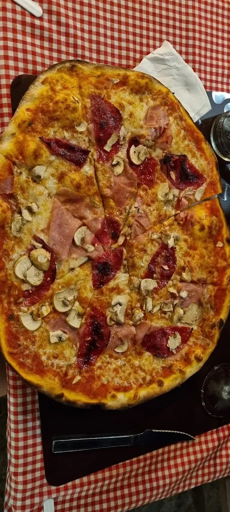 Beatriz Guillen_La dolce vita Trattoria-Pizzeria_Andratx_review