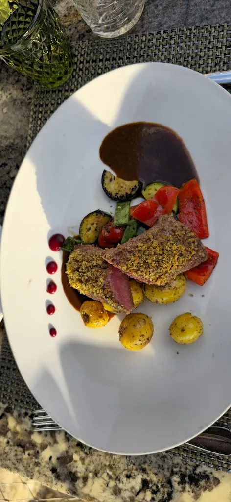 Blake Skjellerup_Garden del Mar_Andratx_review