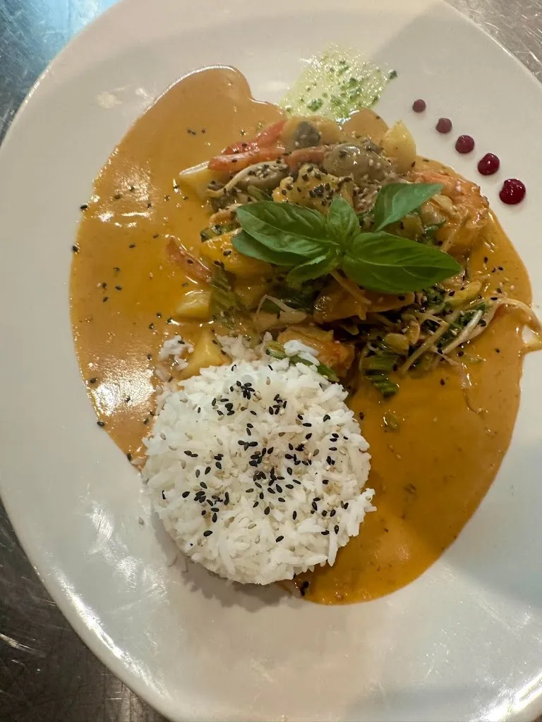 saugat gajurel_Garden del Mar_Andratx_review