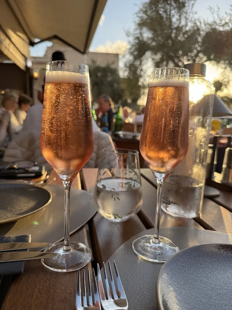 Simon Cooper_Restaurant Oskar's by Alex Wahi_Andratx_review