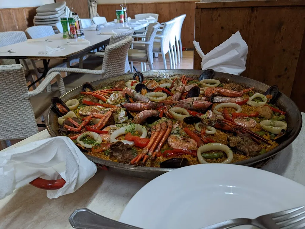 Petr Pilát_Bar Es Club_Campanet_review