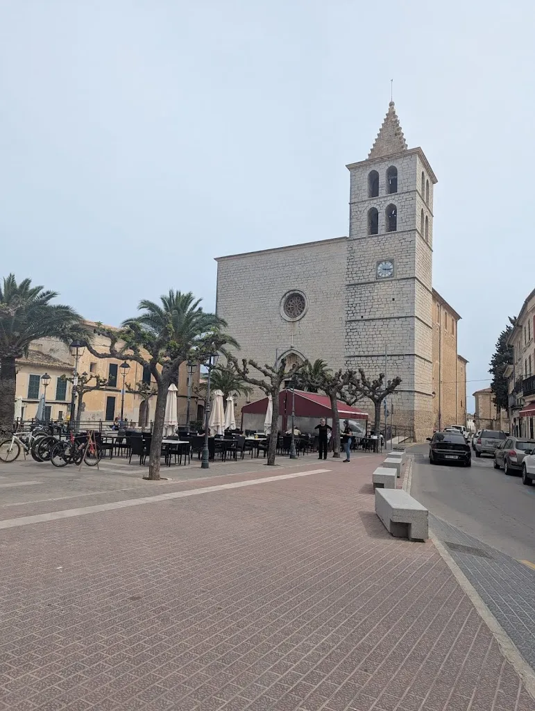 Kevin Channon_Bar Cas Reto_Campanet_review