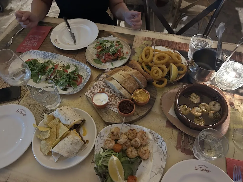 Jo Livesey_La Bodega_Cala d'Or_review