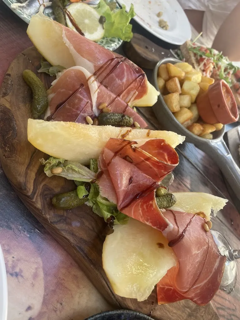 Sacha Fisher_La Bodega_Cala d'Or_review