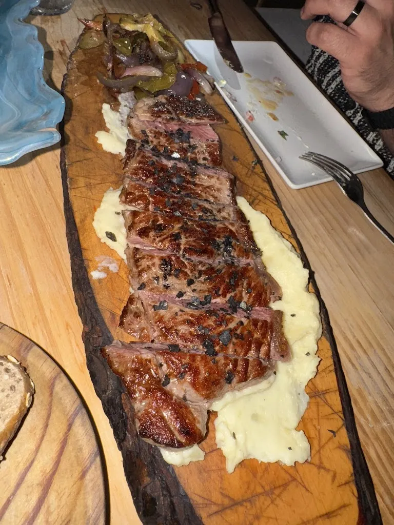 Anais Ohanian_La Loba_Cala d'Or_review