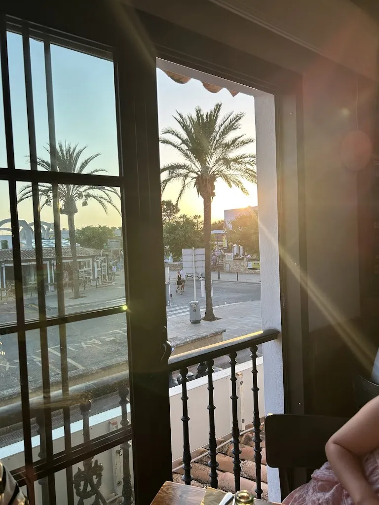 Magnus Øverli_El Patio_Cala d'Or_review