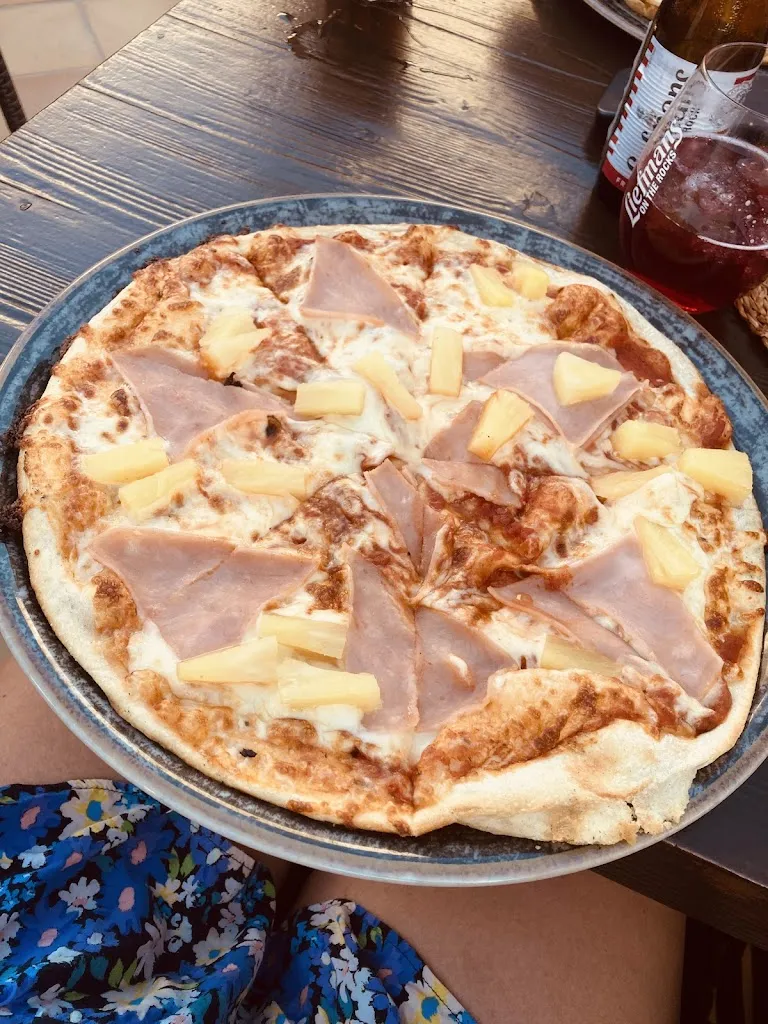 krystle herbert_The Pirate_Cala d'Or_review