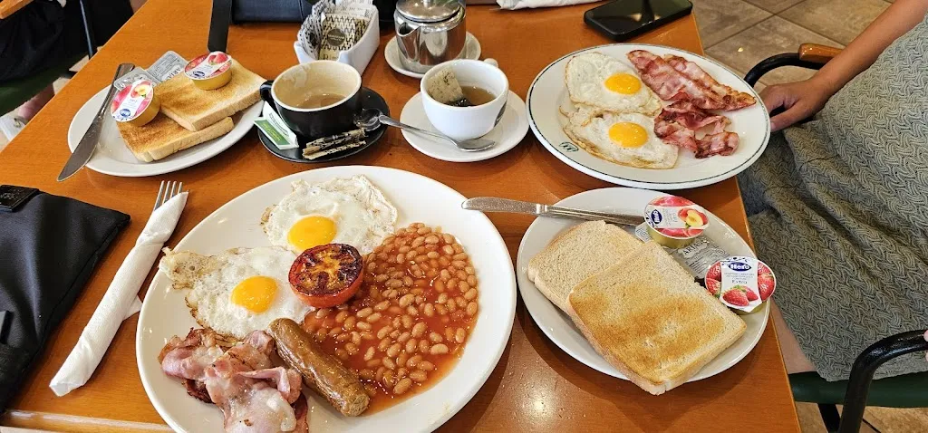 Sašo Naumovski_Cafetería Neptuno_Cala d'Or_review