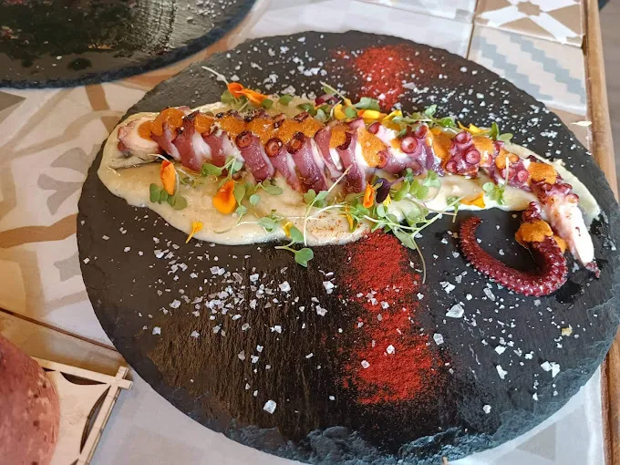 Neroli Restaurant Cocktail_Can Pastilla_slider_image_3