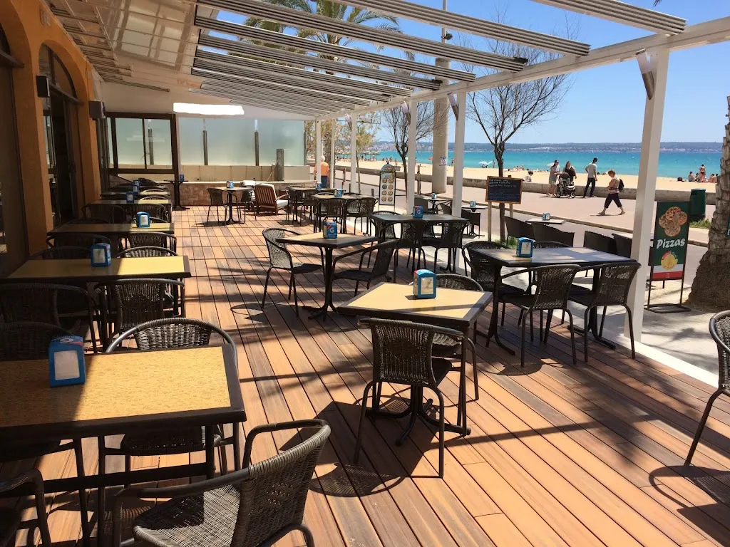 Beach Club y Cocktail Bar La Pedrisa restaurant in Can Pastilla