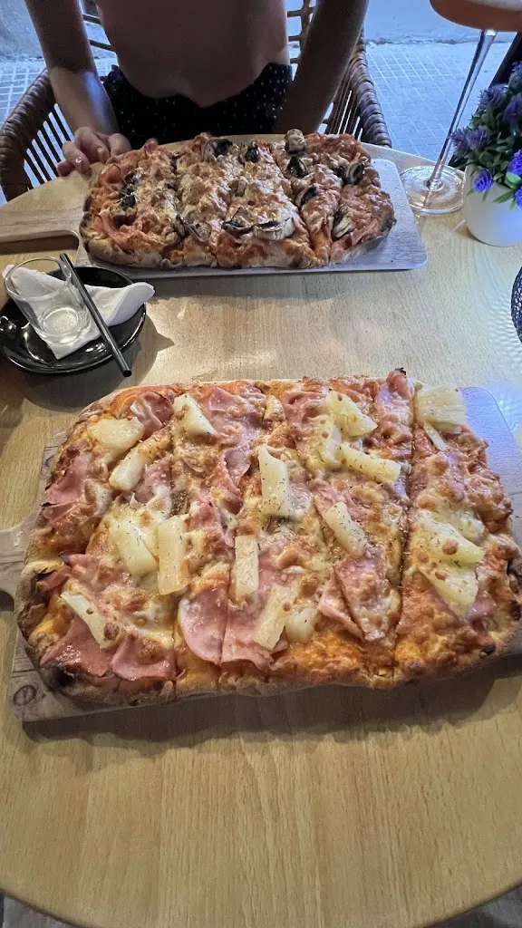 Bogdan Chiorean (B)_La Bella Vita_Can Pastilla_review