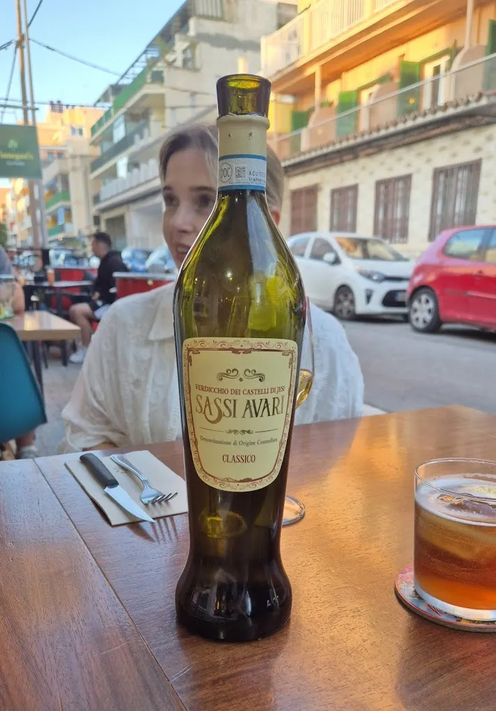 Ella Mae Cruz_Atipico_Can Pastilla_review