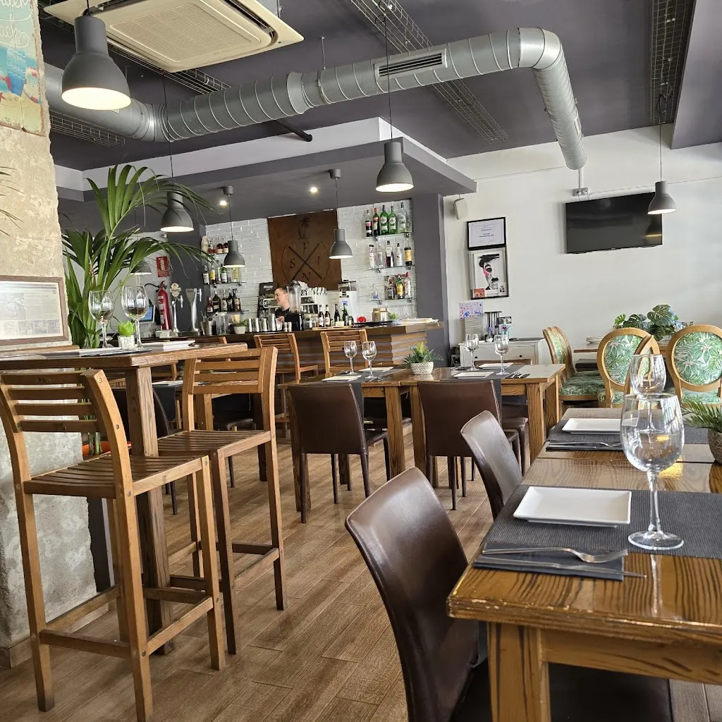 Restaurante Fins Tapas & Coctkails restaurant in Can Pastilla