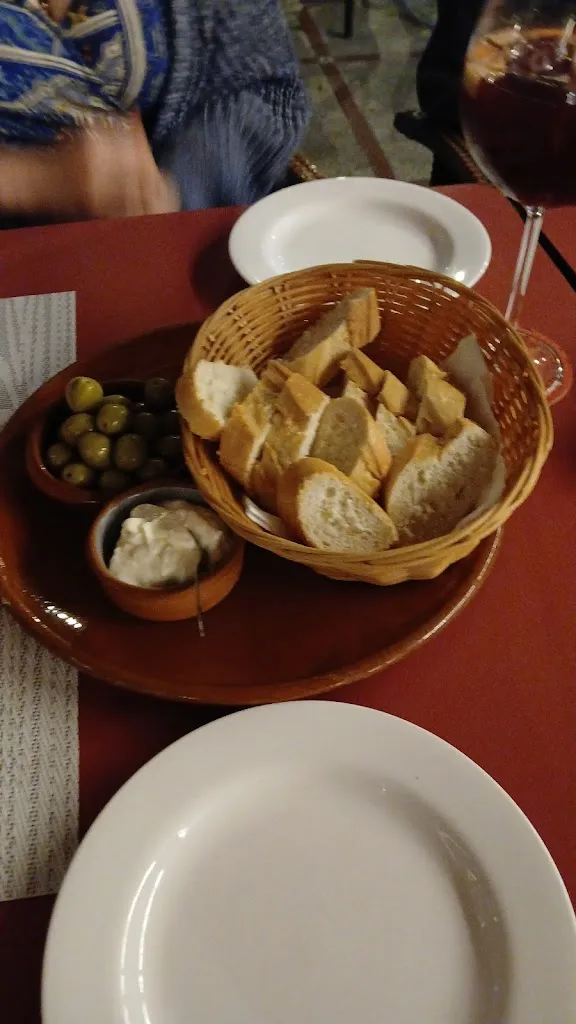 Hannah Ranger_Tapas y mas_Can Pastilla_review