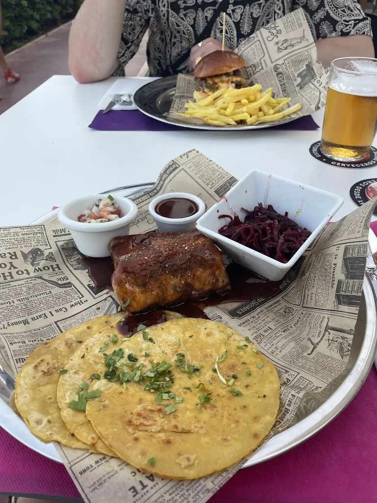 Jade P_Mar i Paz_Can Picafort_review