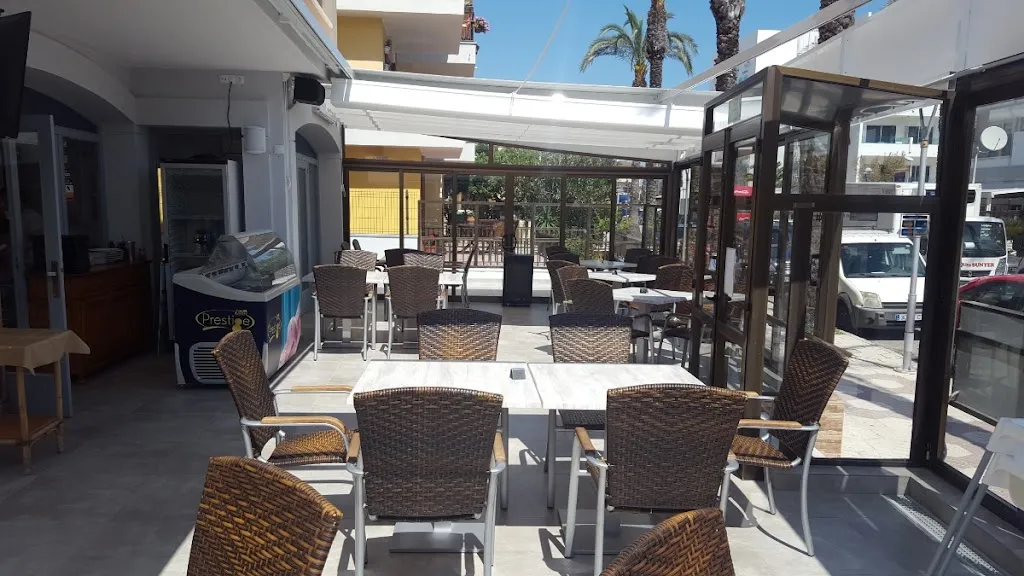 Restaurante Acuario restaurant in Can Picafort