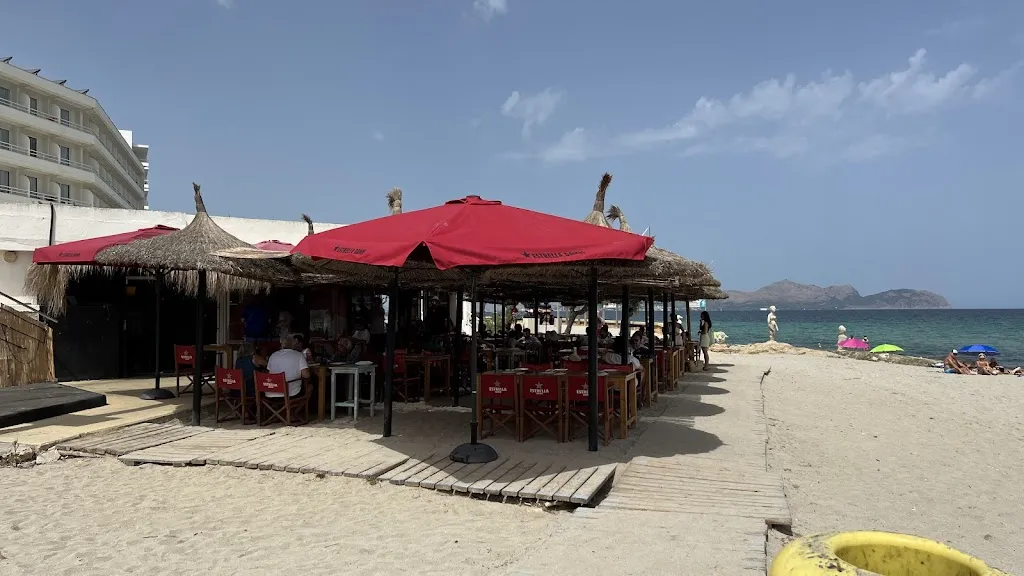 Bananas Son Bauló_Can Picafort_slider_image_1