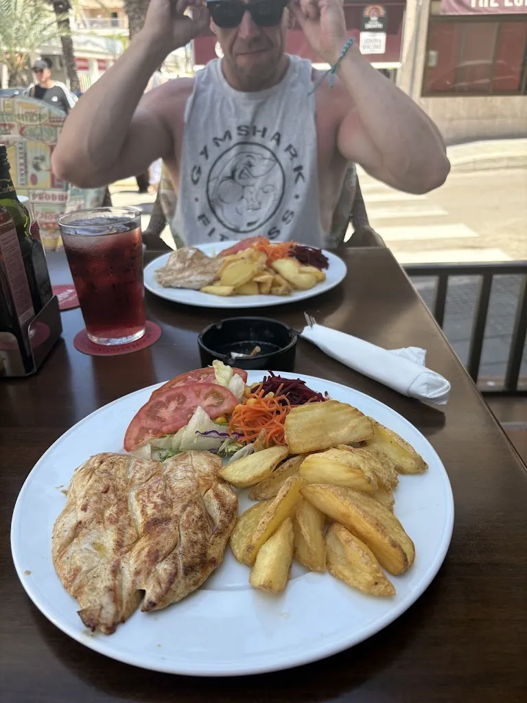 Jody Wood_William's Pub_Can Picafort_review