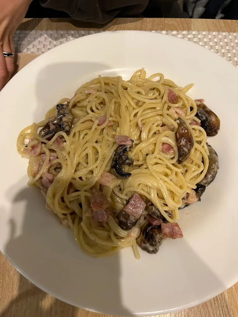 Kyra Sun_Petit San Remo_Can Picafort_review