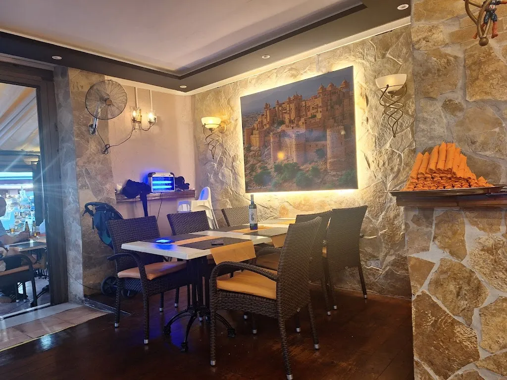 Royal Indian tandoori restaurant & bar_Can Picafort_slider_image_2