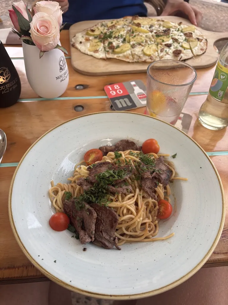 Jan Hau_Nou Segle 12_Capdepera_review