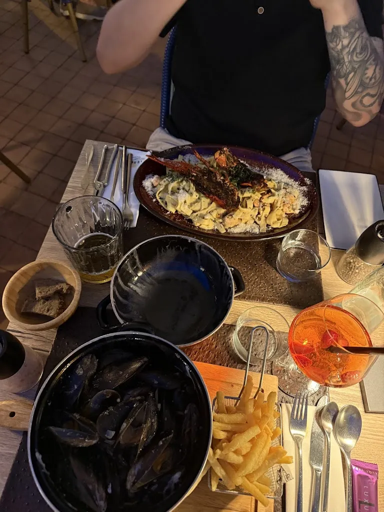 Darcey Thompson_Le Seazon bistro_Capdepera_review