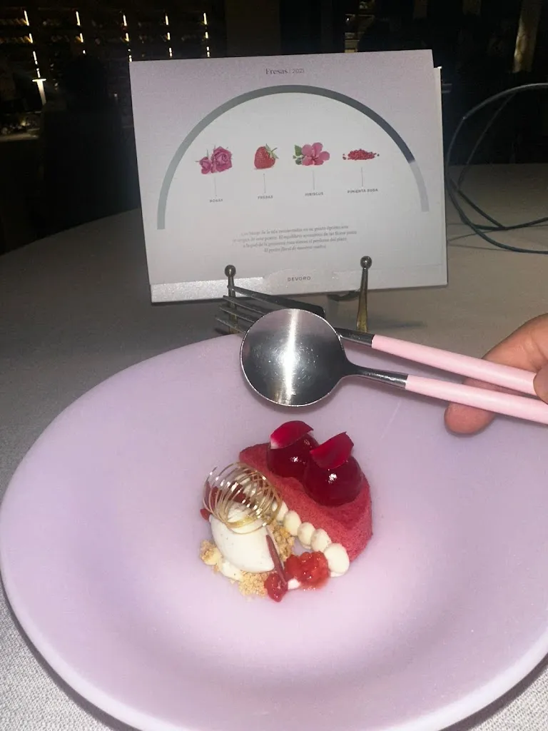 Beatriz Oliveira_VORO Restaurant_Capdepera_review