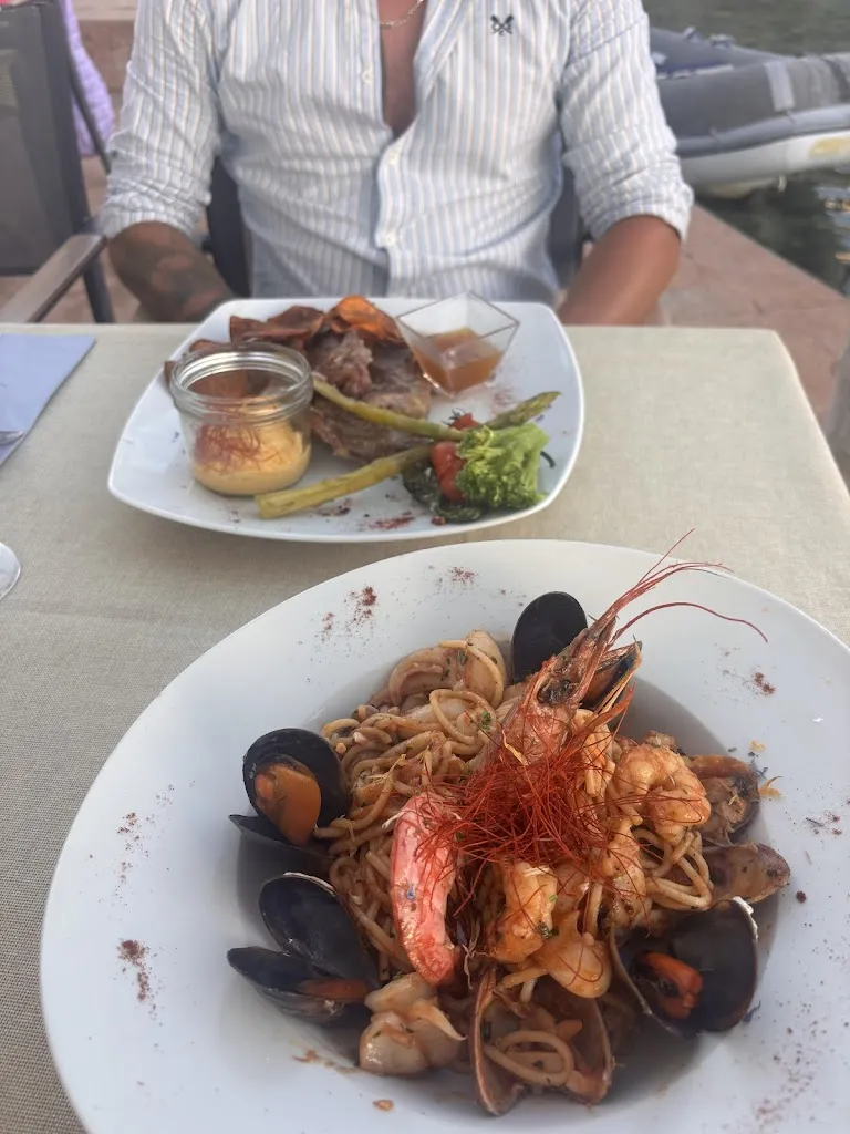 Chloe Briggs_Beachclub Sa Cova_Capdepera_review