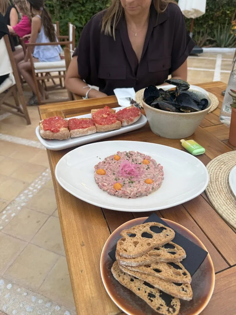 István - Pilu Szigeti_The Sea Club Restaurant & Cocktail Bar_Capdepera_review