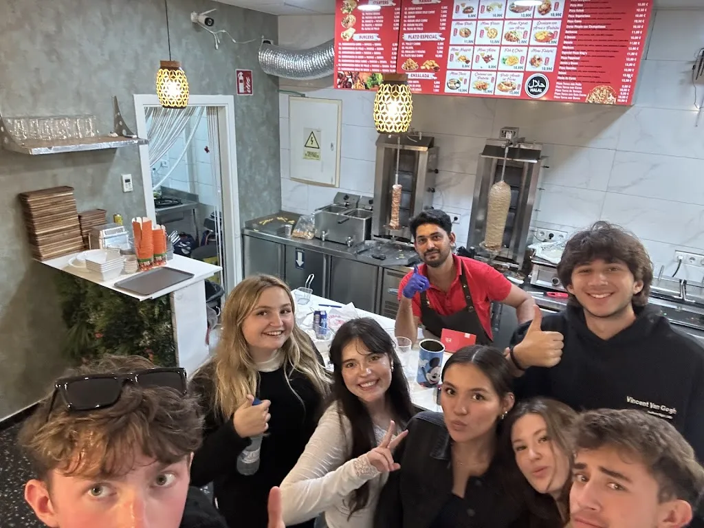 Eli Larson_King’s Kebab Pizzeria_Capdepera_recensione