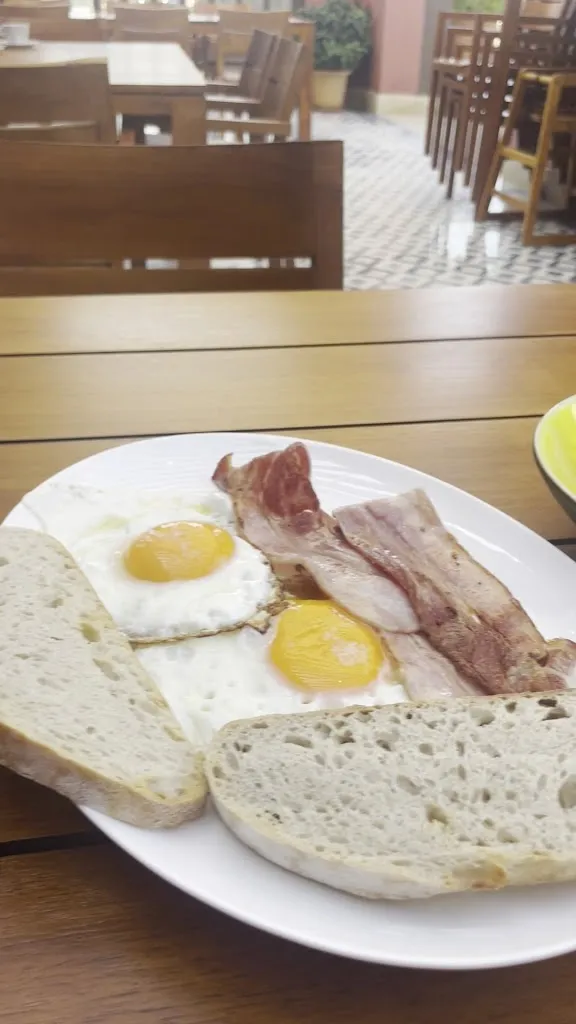 Iana Kondakova_Restaurante Hedonist Club_Capdepera_review