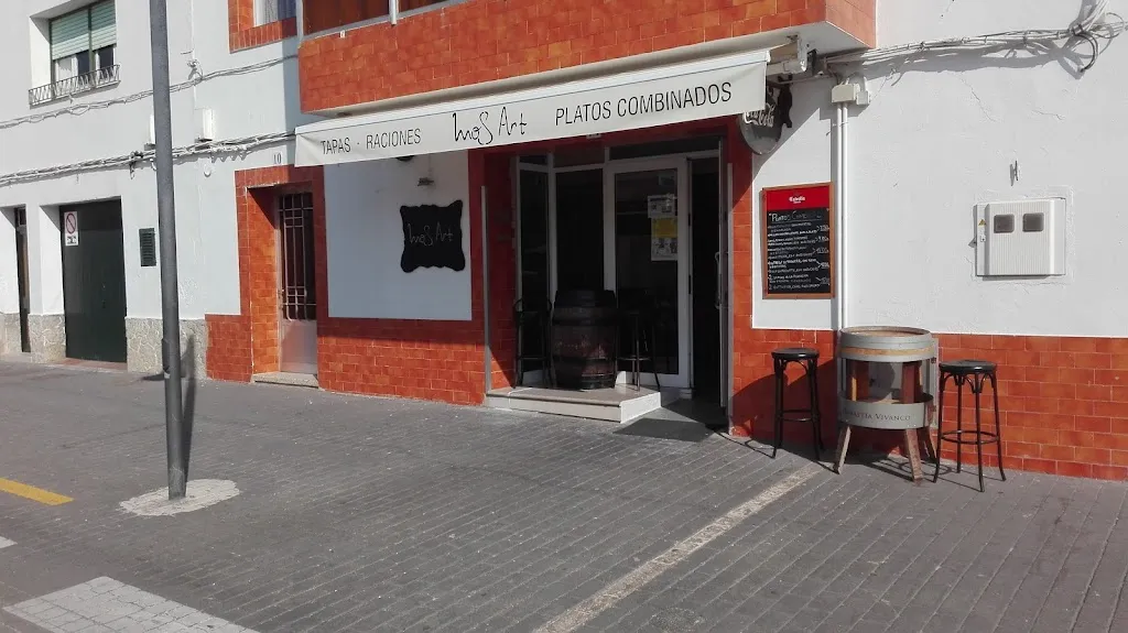 Mos Art restaurant in Castell Es