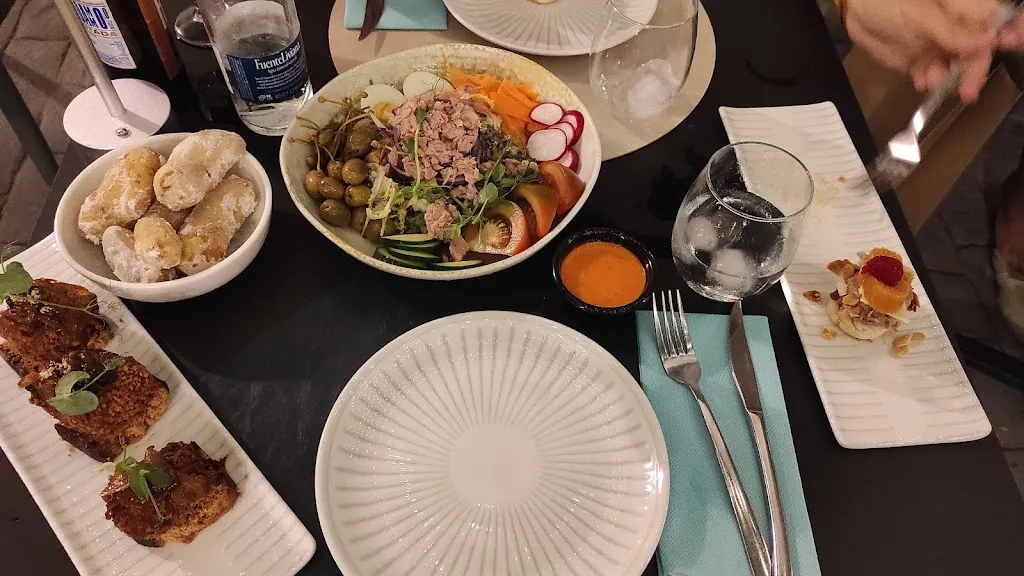 Zsofia Borocz_Lapsus Bistro_Calp_review