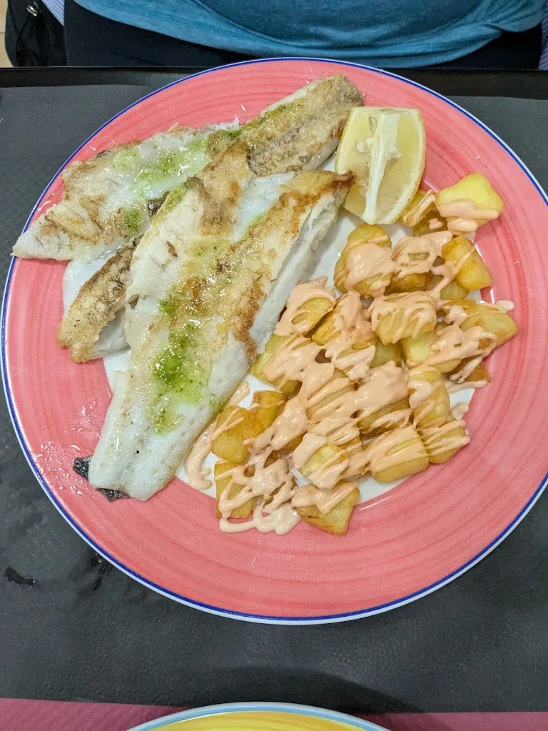 Robert Booth_Bar Isla_Castell Es_review