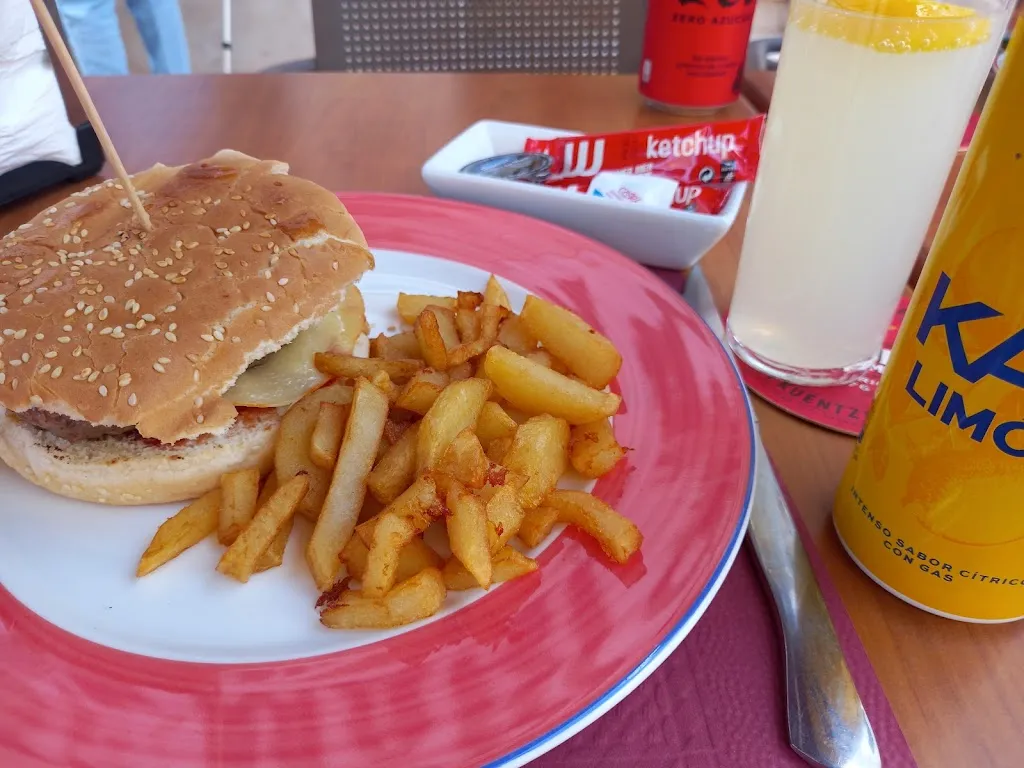 Antony Haywood_Bar Isla_Castell Es_review