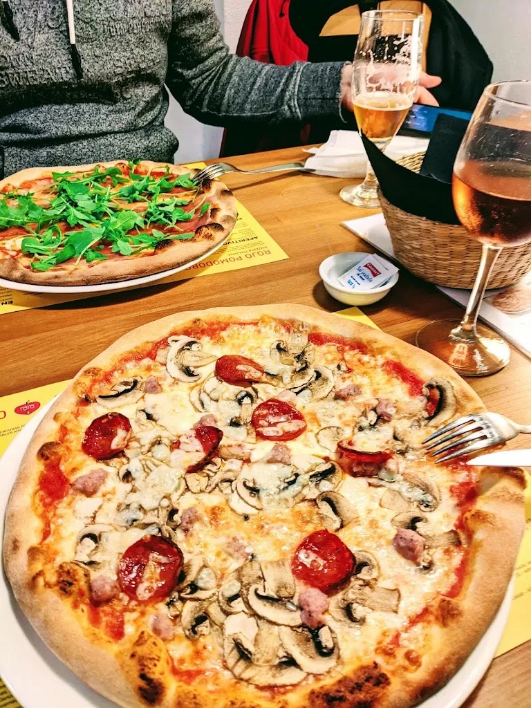 Diana Arellano_rojo pomodoro - pizzeria italiana_Castell Es_recensione