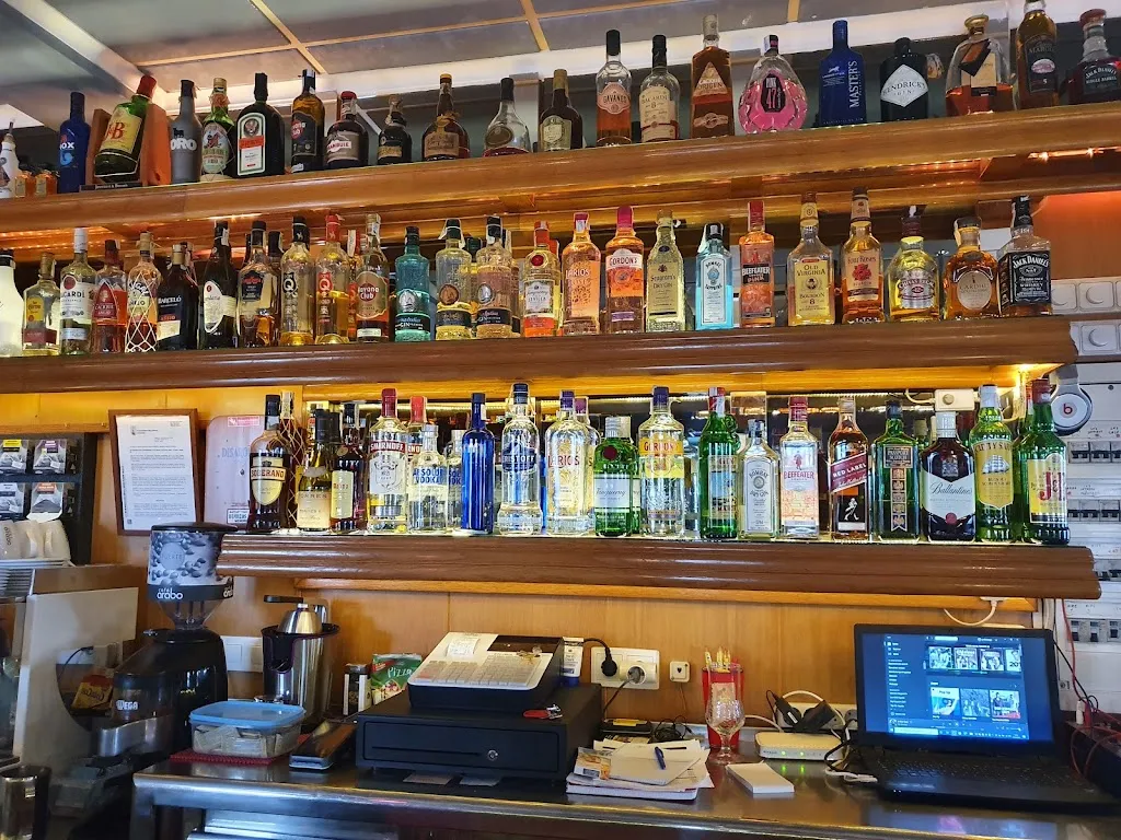 Ruxandra_Castell Es_slider_image_1