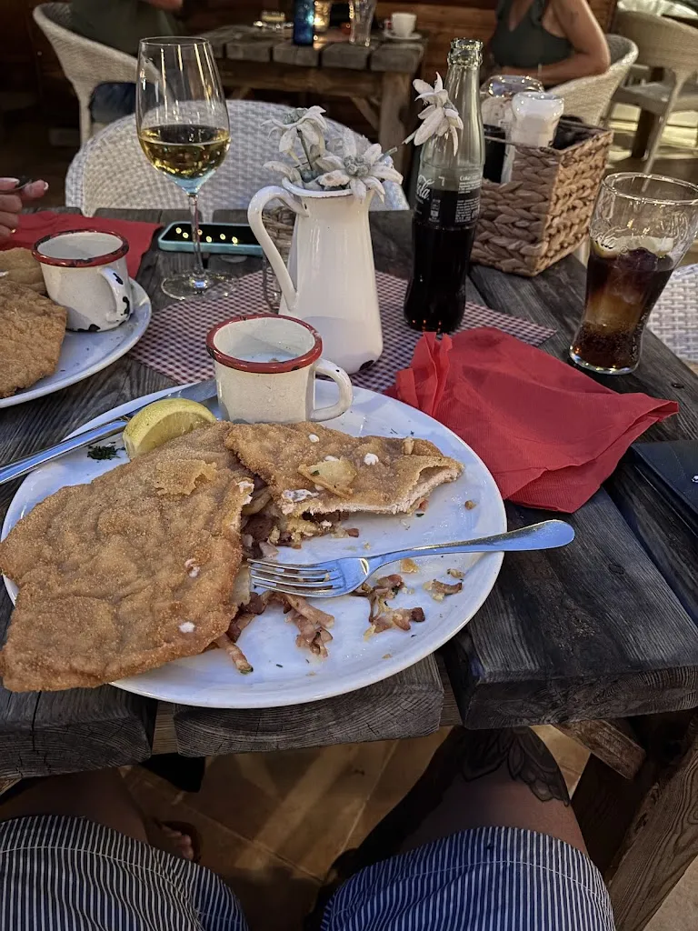 Fernando T._Heidi Schnitzelhütte_Cala Rajada_review