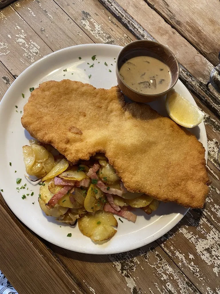 Maja Dumańska_Heidi Schnitzelhütte_Cala Rajada_review