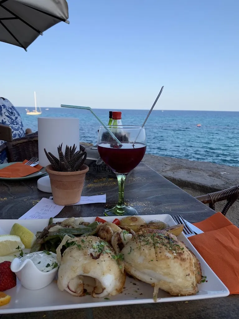Petra Fialova_Bodega Cafe del Sol_Cala Rajada_review
