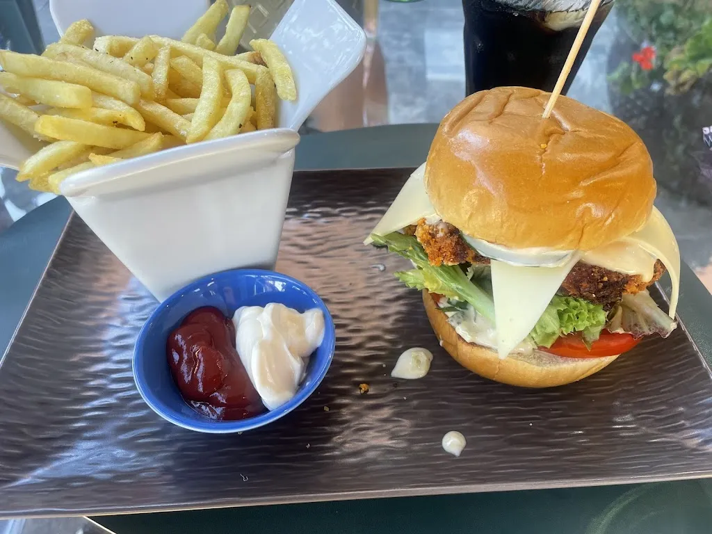 laila elliott_BLAU OLE Cala Ratjada_Cala Rajada_review