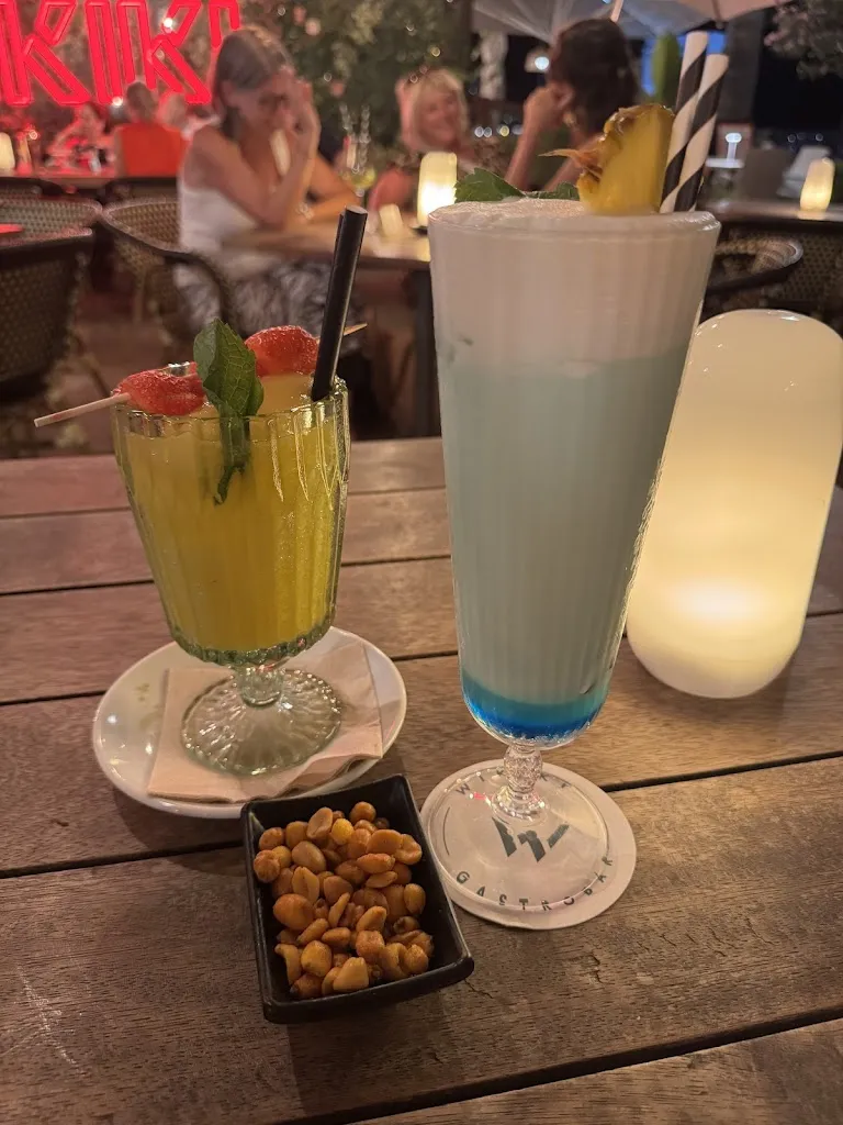 Nohémie C_Wikiki Gastrobar_Cala Rajada_review